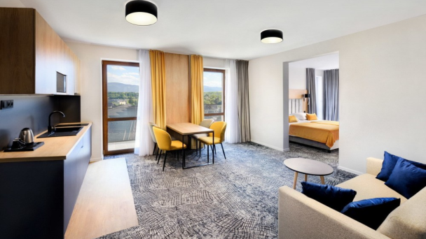 Hotel Akvamarín **** Bešeňová 10 Hotel Akvamarín **** Bešeňová 10